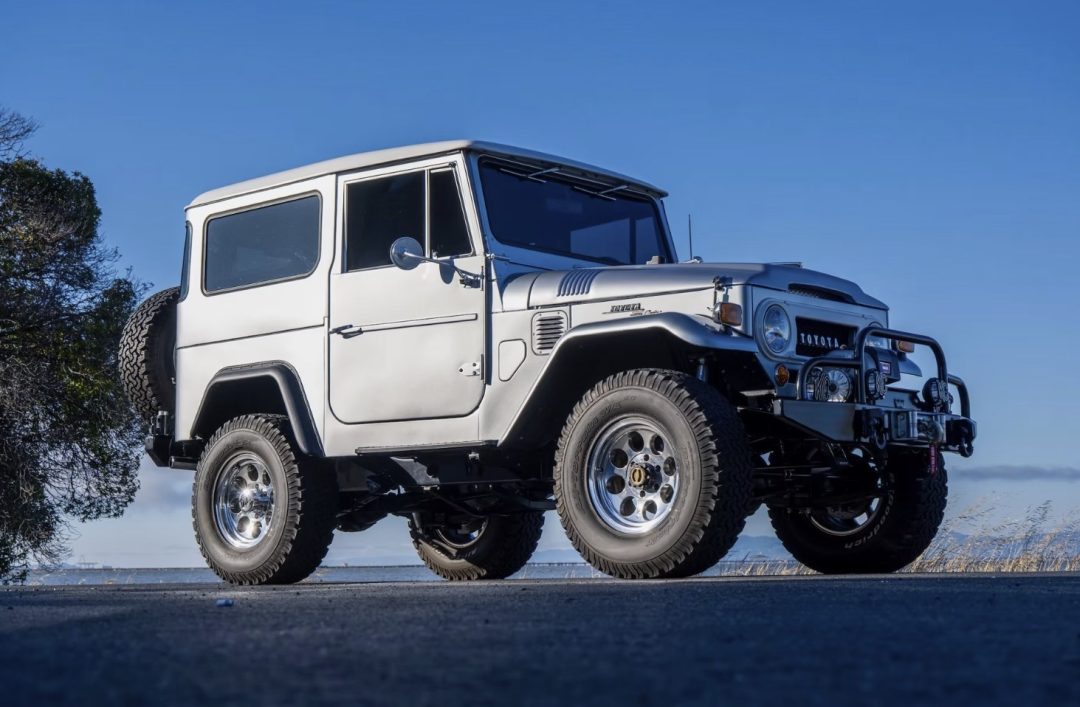 1969 Toyota Land Cruiser Fj40 Restomod side profile