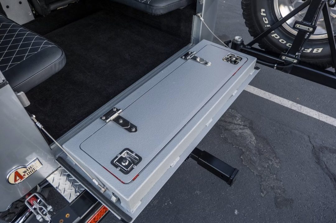 1969 Toyota Land Cruiser Fj40 Restomod toolbox