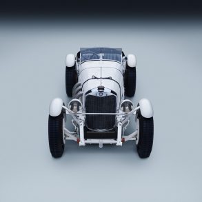 26C0006_026 Mercedes-Benz AG - Mercedes-Benz Classic Communications