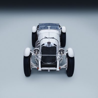 26C0006_026 Mercedes-Benz AG - Mercedes-Benz Classic Communications