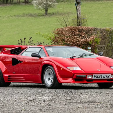 3/4 view of a red Lamborghini Countach 5000 Quattrovalvole