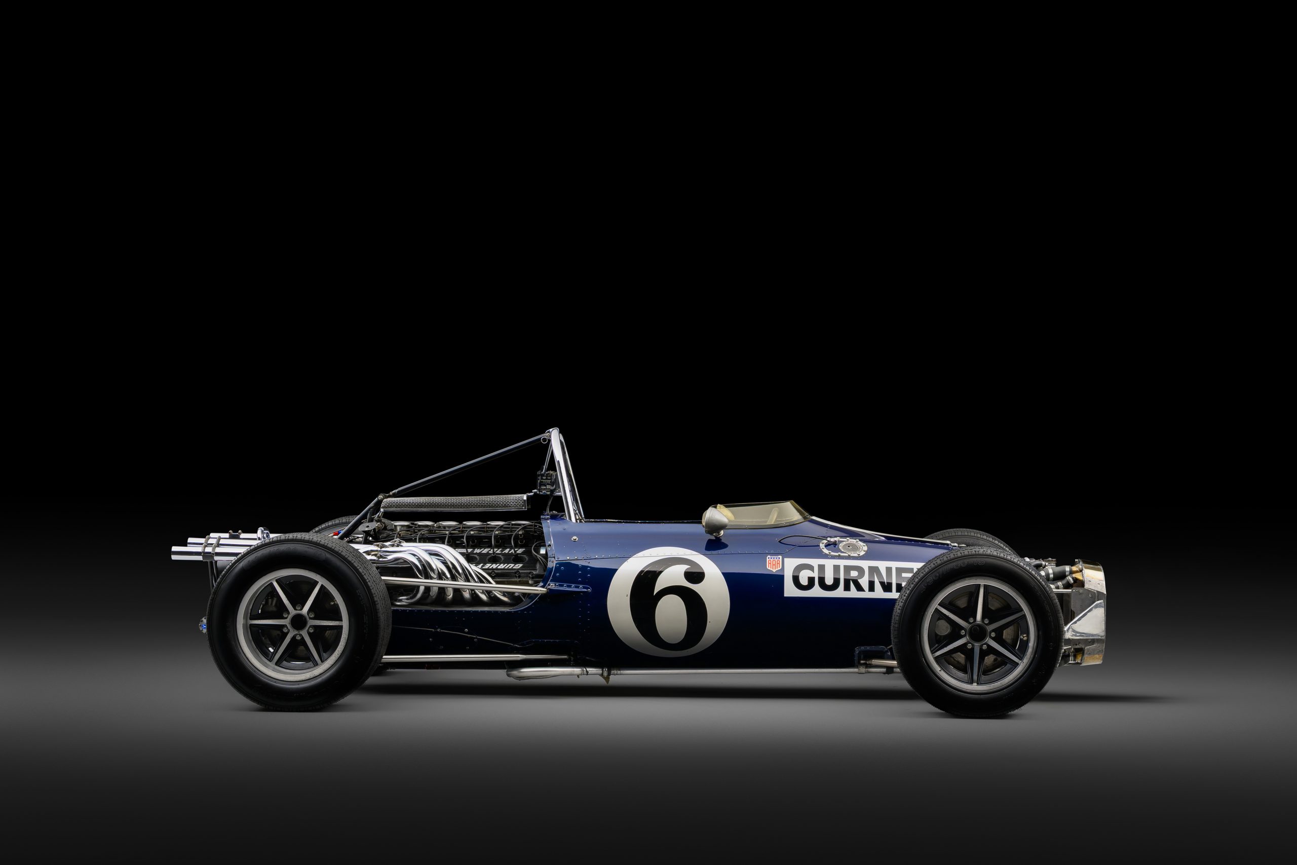 Tim Scott Fluid Images ©2026 Courtesy of RM Sotheby's